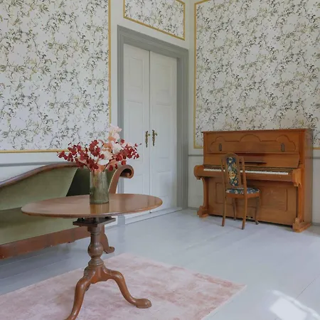 Country house Hindemae Estate For Holidays And Events Ullerslev