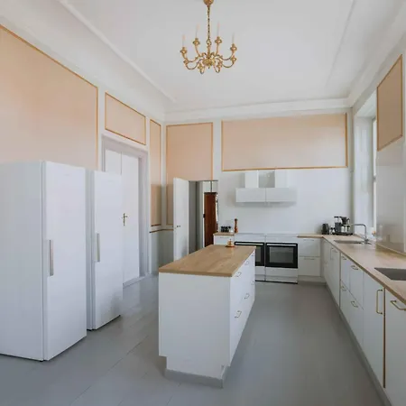 Hindemae Estate For Holidays And Events *