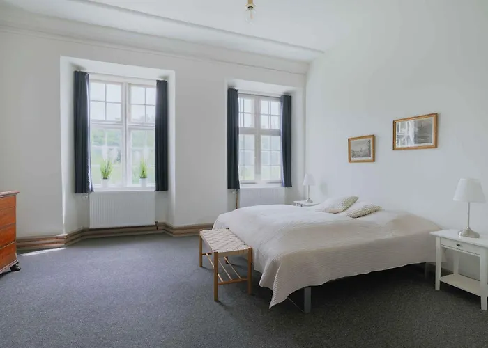 Country house Hindemae Estate For Holidays And Events Ullerslev